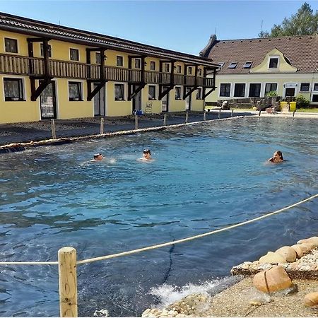 Апарт отель Blatsky Dvur Весели-над-Лужници Экстерьер фото